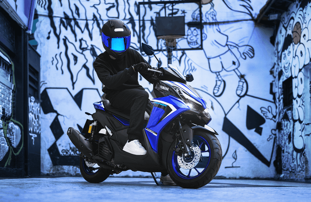 VISUAL INSPIRADO NAS MOTOS ESPORTIVAS DA YAMAHA